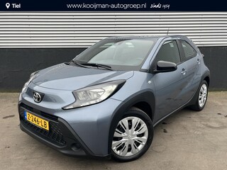 Toyota Aygo 1.0 VVT-i MT Play Navigatie Apple CarPlay/Android Auto, achteruitrij camera, adaptieve cruise control, NL-auto!