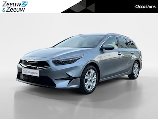 Kia Ceed Sportswagon 1.5 T-GDi DynamicLine | All-Seasonbanden | Apple Carplay / Android Auto | Navigatiesysteem | Parkeersensoren Voor + Achter | Parkeercamera Achter | Licht + Regensensor | Cruise Control | Climate Control | 16"Lichtmetalen velgen