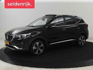 MG ZS Luxury 45 kWh | Panoramadak | Leder | Stoelverwarming | Carplay | Adaptive cruise | Camera | Keyless | Full LED | Navigatie