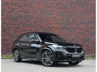 BMW X1 30e xDrive | Pano - Trekhaak - Camera