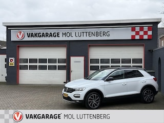 Volkswagen T-Roc 1.5 TSI 150pk 7-DSG T-Roc Style, STOELVERWARMING, STUURVERWARMING, APPLE CARPLAY, TREKHAAK, ACHTERUITRIJCAMERA, ADAPTIVE CRUISE CONTROL