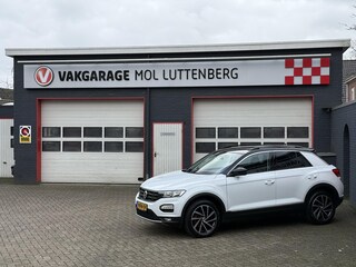 Volkswagen T-Roc 1.5 TSI 150pk 7-DSG T-Roc Style, STOELVERWARMING, STUURVERWARMING, APPLE CARPLAY, TREKHAAK, ACHTERUITRIJCAMERA, ADAPTIVE CRUISE CONTROL