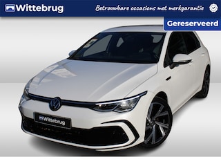 Volkswagen Golf 1.5 eTSI 150pk DSG R-Line Business+ / Head-up Display / Camera / Stuur & Stoelverwarming / Navigatie / App-Connect / 18" LMV