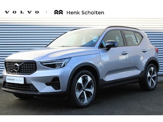 Volvo XC40 2.0 B4 Mild Hybrid Plus Dark | All-Season Banden | Trekhaak | Elektrisch Verstelbare Stoelen | Stuurverwarming | Stuurverwarming | Verwarmbare Voorruit | Harman/Kardon Premium Audiosysteem | Keyless Entry & Start | Draadloze Telefoonlader | Adaptieve Cruise Control & Pilot Assist |