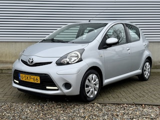 Toyota Aygo 1.0 VVT-i Aspiration Automaat [ fm navi,airco,audio,pdc ]