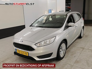 Ford Focus Wagon 1.0 Trend 1e Eigenaar | Volledig onderh | NAP | BTW | Trekhaak | Airco | Radio CD | Start/Stop | Hill-Hold | Elek ramen