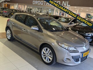 Renault Mégane 2.0 Privilège Panoramadak, Airco, Cruise Control, Stuurbekrachtiging