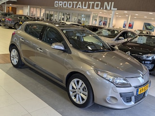 Renault Mégane 2.0 Privilège Panoramadak, Airco, Cruise Control, Stuurbekrachtiging
