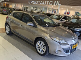 Renault Mégane 2.0 Privilège Panoramadak, Airco, Cruise Control, Stuurbekrachtiging