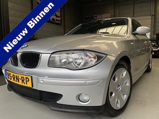 BMW 118i Airco,  Automaat,  Navi