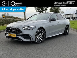 Mercedes-Benz C-klasse 180 Business Solution AMG | Panoramadak | Sportstoelen | Digital Light | 360 Camera | DAB | Ele.wegklapbare Trekhaak | Sfeerverlichting | Nightpakket | Spiegelpakket | Apple Carplay/Android Auto |
