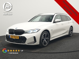 BMW 3-serie Touring 320e M Sport FACELIFT Plug In Hybrid 204pk Dealer O.H PHEV | Trekhaak af Fabriek | Adapive Cruise | Widescreen Navi | Head Up | Alcantara Sportstoelen Verwarmd | Camera & Parkassist | Apple Carplay |