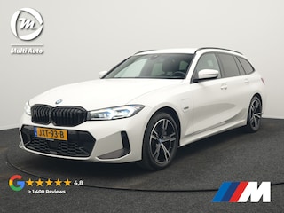BMW 3-serie Touring 320e M Sport FACELIFT Plug In Hybrid 204pk Dealer O.H PHEV | Trekhaak af Fabriek | Adapive Cruise | Widescreen Navi | Head Up | Alcantara Sportstoelen Verwarmd | Camera & Parkassist | Apple Carplay |