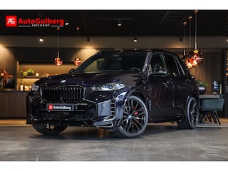 BMW X5 xDrive50e M-Sport Black Optic, Comfort Seats Individual Leder, Panoramadak Sky Lounge, Head-Up, BMW Live, Harman-Kardon, Driving Assistent, Travel/ Warmte/ Comfort/ Spiegel/ Innovatie/ Ambiente pakket, Lichtmetalen velgen 22''
