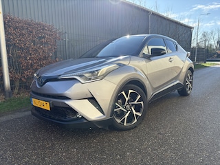 Toyota C-HR 1.8 Hybrid Bi-Tone Plus / AUTOMAAT / LEER / NAVI / 122dkm! NAP! / 1E EIGENAAR