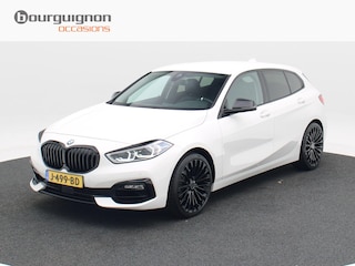 BMW 118i 140 Pk High Executive Edition | M-Design | Stoelverwarming | Climatronic | Full LED | Navigatie | Virtual Cockpit | 19 Inch | 124.706 Km !!