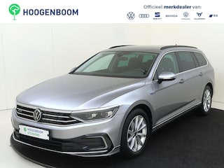 Volkswagen Passat Variant 1.4 TSI PHEV GTE Business | LED matrix verlichting | Navigatie | Achteruitrijcamera | 3-zone airco | CarPlay | Adaptieve cruise control | Elektrische achterklep |