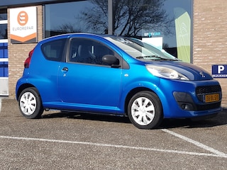Peugeot 107 1.0 68PK 3D Access Pack Accent AIRCO | Bluetooth bellen | Afneembare TREKHAAK | Radio & CD-speler | DEALER ONDERHOUDEN!