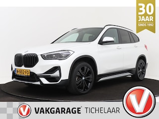 BMW X1 SDrive20i Business Edition Plus | Org NL | Leer | Sportstoelen | Head-Up | Shadowline | Stoelverwarming |