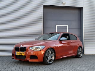 BMW M135i xDrive High Executive I Aut. I 320PK I Schuifdak I 67000 km