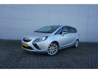 Opel Zafira Tourer 1.4 Cosmo 7persoons - Airco / Navi / Cruise / Pano / Parkeers. / Trekhaak / Lm velgen / NAP