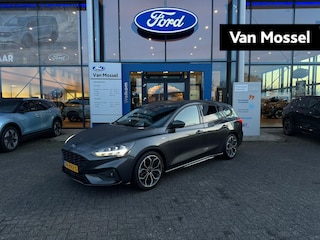 Ford Focus Wagon 1.0 EcoBoost ST Line Business | Elektrisch inklapbare Trekhaak | Cruise Control | Parkeersensoren voor en achter | Navi |
