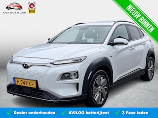 Hyundai Kona EV Premium 64 kWh SoH 96,5% Open dak /  / Warmtepomp / 3 Fase / Stoel ventilatie en verwarming / Dealeronderhouden /