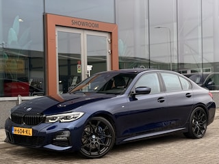 BMW 320i High Executive Edition | Head-Up | Led | Leder | Hifi | Achteruitrijcamera |