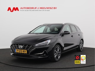 Hyundai i30 Wagon 1.5 T-GDi MHEV Premium/ trekhaak/ lage km/ zeer mooi!