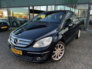 Mercedes-Benz B-klasse 200 Turbo (Automaat, Stoelverwarming, Trekhaak)
