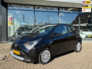 Toyota Aygo 1.0 VVT-i x-play 1e Eig.! Inc.BTW Camera Airco NL-Auto NAP Dealer Onderhouden!