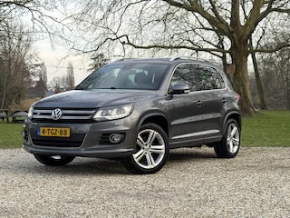 Volkswagen Tiguan 1.4 TSI 160PK R-Line,Carplay,Pano,Navi,Trekhaak