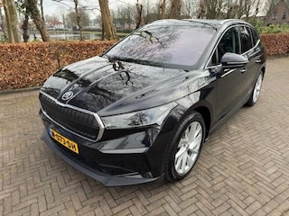 Skoda Enyaq Iv 80 First Edition 204PK SOH 93% Warmtepomp/Trekhaak/Leer/Acarplay/Led/Nav/Camera/Fabrieksgarantie