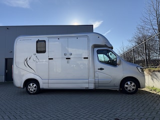 Renault Master PAARDENWAGEN | HORSETRUCK | KRISMAR | STALLION 3XL | 2023 | HENGST | 3-SEAT | 165PK | 70.200KM | MANUEEL | BELGISCH KENTEKEN