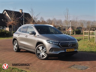 Mercedes-Benz EQA 250 Business Solution Luxury 67 kWh | Camera | Sfeerverlichting | NL-Auto |
