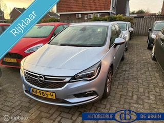 Opel Astra 1.0 Online Edition Apple carplay