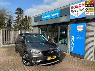 Opel Grandland X INNOVATION 1.2T Navi, LM Velgen 18inch., Treeplanken