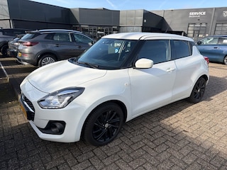 Suzuki Swift 1.2 Select Smart Hybrid | Parkeersensoren | Cruise Control | Navi By App | 15"LMV !!