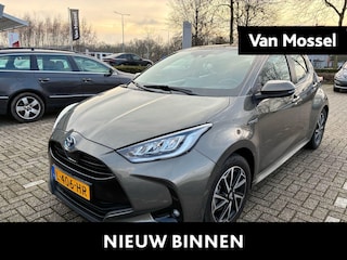 Toyota Yaris 1.5 Hybrid Dynamic | Trekhaak | Hybrid | LED | 16'' LM Velg | Camera | Cruise Control