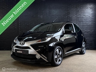 Toyota Aygo 1.0 VVT-i x-clusive | keyless | Clima | Camera