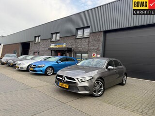 Mercedes-Benz A-klasse 180 Business Solution AMG | 1E EIGENAAR | 12MND GARANTIE | LED | CARPLAY | CRUISE | NAVI | LMV |