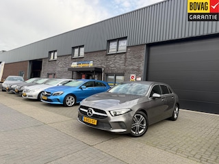 Mercedes-Benz A-klasse 180 Business Solution AMG | 1E EIGENAAR | 12MND GARANTIE | LED | CARPLAY | CRUISE | NAVI | LMV |