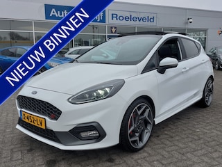 Ford Fiesta 1.5 EcoBoost 200pk ST-3 Performance-Pack | Navi + Apple Carplay | B&O Sound Clima | Cruise | Panorama Schuifdak | Keyless Entry | Led Koplampen | Pdc+Camera | Privacy Glass | 18''lm