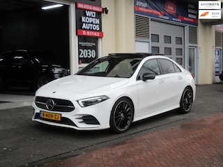 Mercedes-Benz A-klasse 180 d AMG Sfeer Distronic Pano 19''