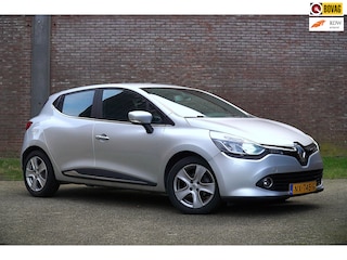 Renault Clio 1.2 TCe Intens, Navigatie, Airco, Cruise, Lichtmetalen Velgen, PDC achter.