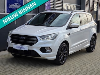 Ford Kuga 1.5 EcoBoost ST Line 182pk zeer luxe uitvoering!