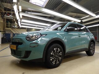 Fiat 600 1.2 Hybrid Urban 110pk 8 Jaar Garantie! | Achteruitrijcamera | Keyless-Entry | Draadloze Lader | Full-LED | Climate Control | Airco | Parkeersensoren | !!