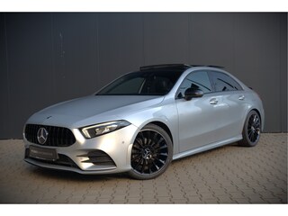 Mercedes-Benz A-klasse 180 Business Solution AMG | Panoramadak | Stoelverwarming | Camera | Navigatie | Apple Carplay | Keyless | Cruise Control | DAB |
