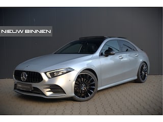 Mercedes-Benz A-klasse 180 Business Solution AMG | Panoramadak | Stoelverwarming | Camera | Navigatie | Apple Carplay | Keyless | Cruise Control | DAB |