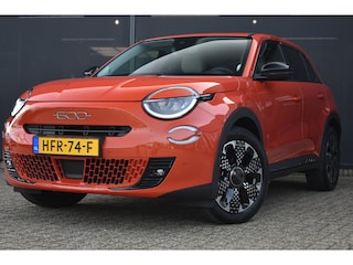 Fiat 600 e La Prima 54 kWh | Massage | Adaptive Cruise | Elektr. Stoelen | Elektr. Achterklep | Stoelverwarming | Full-LED | !!